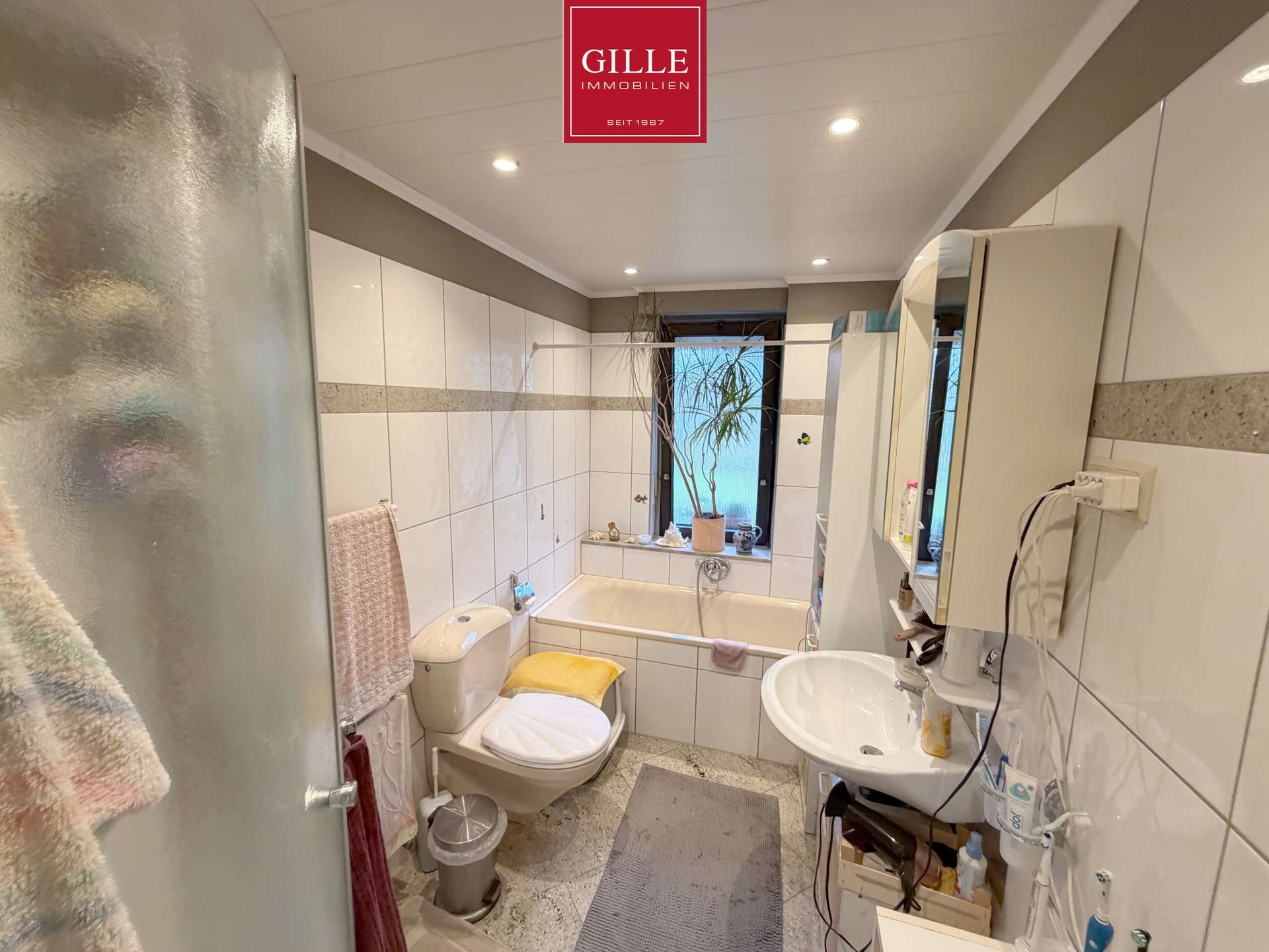 Ansicht 5 von: Neuss-Nixhütter Weg: Seltenheit! 4-Zimmer EG-Wohnung in Zweifamilienhaus mit großem Garten